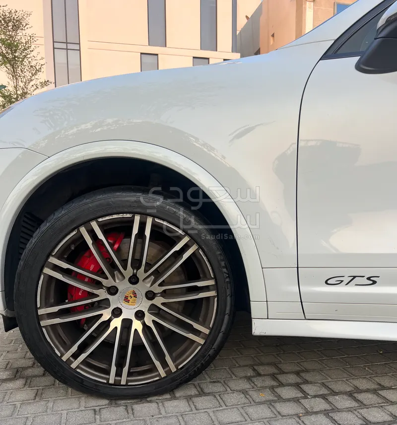 2016 بورش كايين جي تي اس