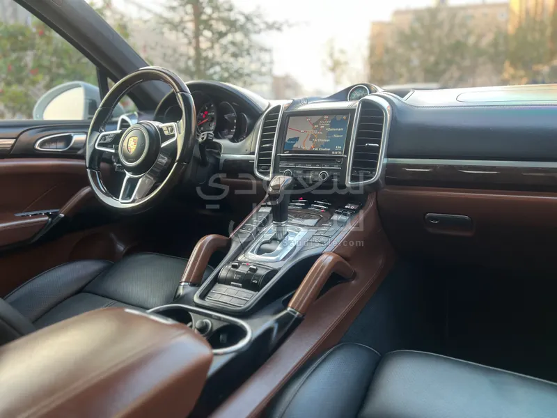 2016 بورش كايين جي تي اس