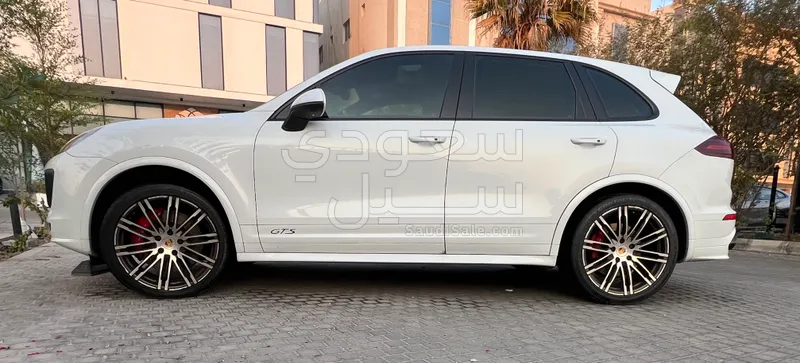 2016 بورش كايين جي تي اس