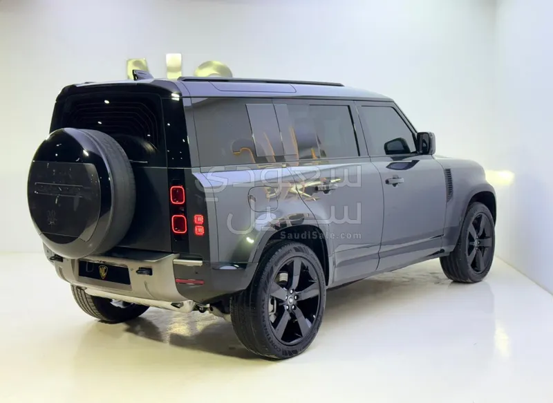 2025 لاند روفر ديفيندر اتش اس اي