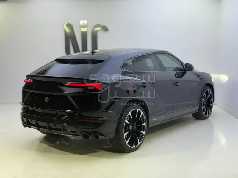 2023 لمبرجيني اوروس