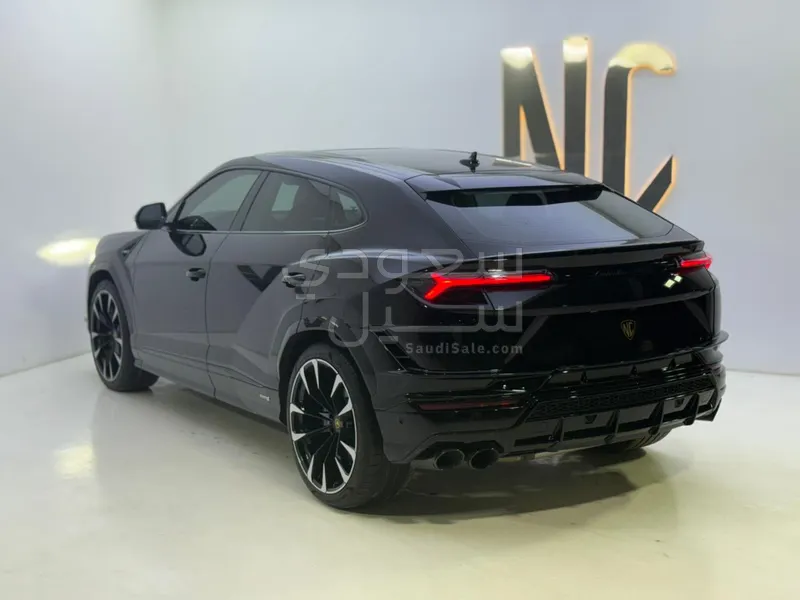 2023 لمبرجيني اوروس