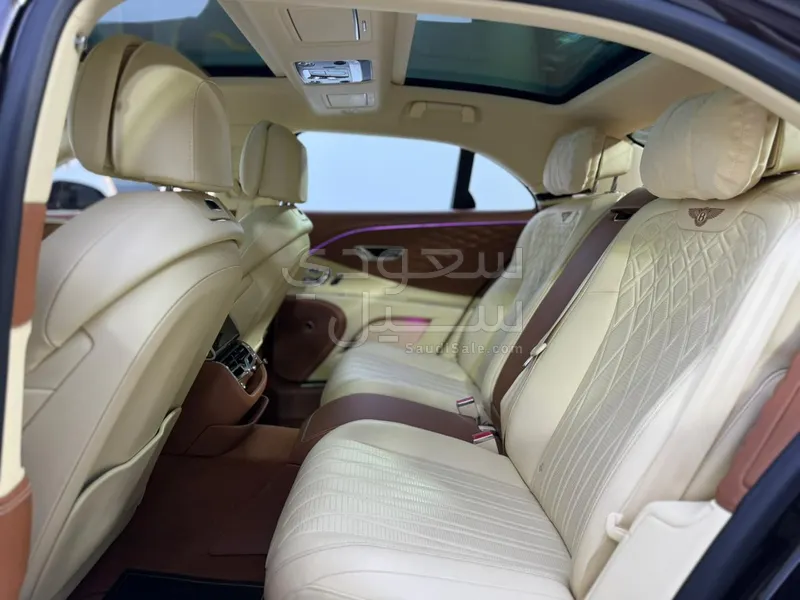 2021 بنتلي كونتيننتل فلاينج سبير