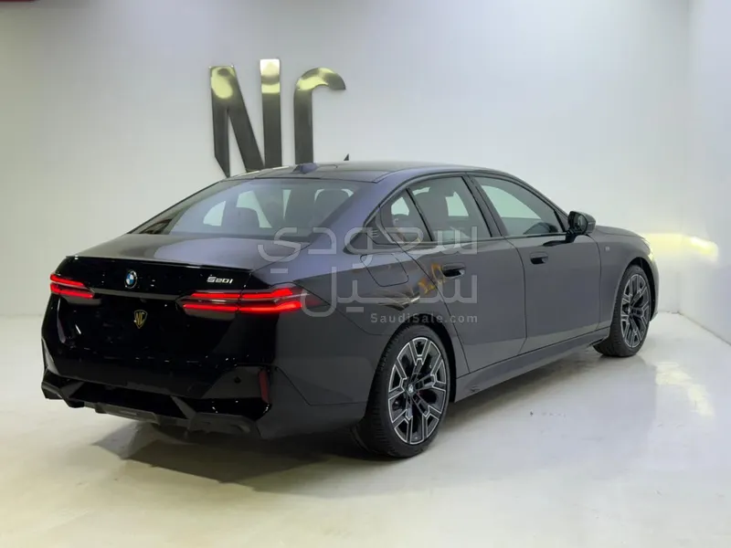 2026 بي ام دبليو الفئة الخامسة 520 أي