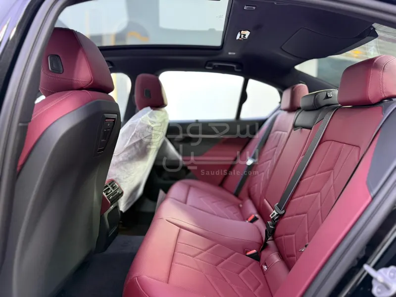 2026 بي ام دبليو الفئة الخامسة 520 أي