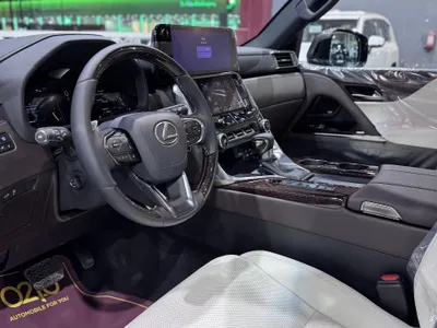 2025 لكزس إل إكس 600