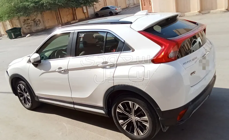 2018 متسوبيشي اكليبس كروس