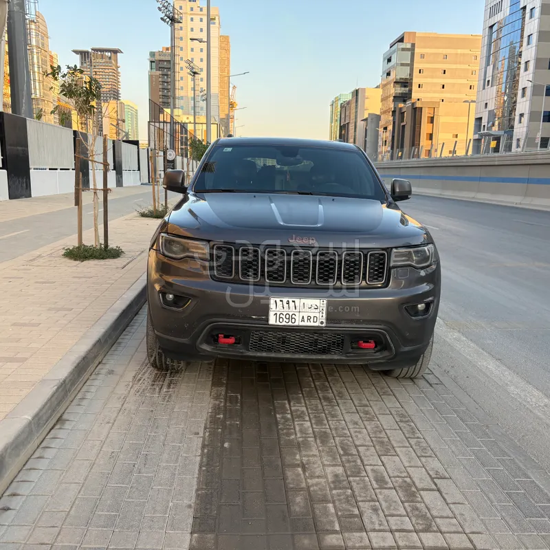 2017 جييب جراند شيروكي تريل هوك