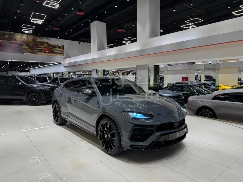 2022 لمبرجيني اوروس