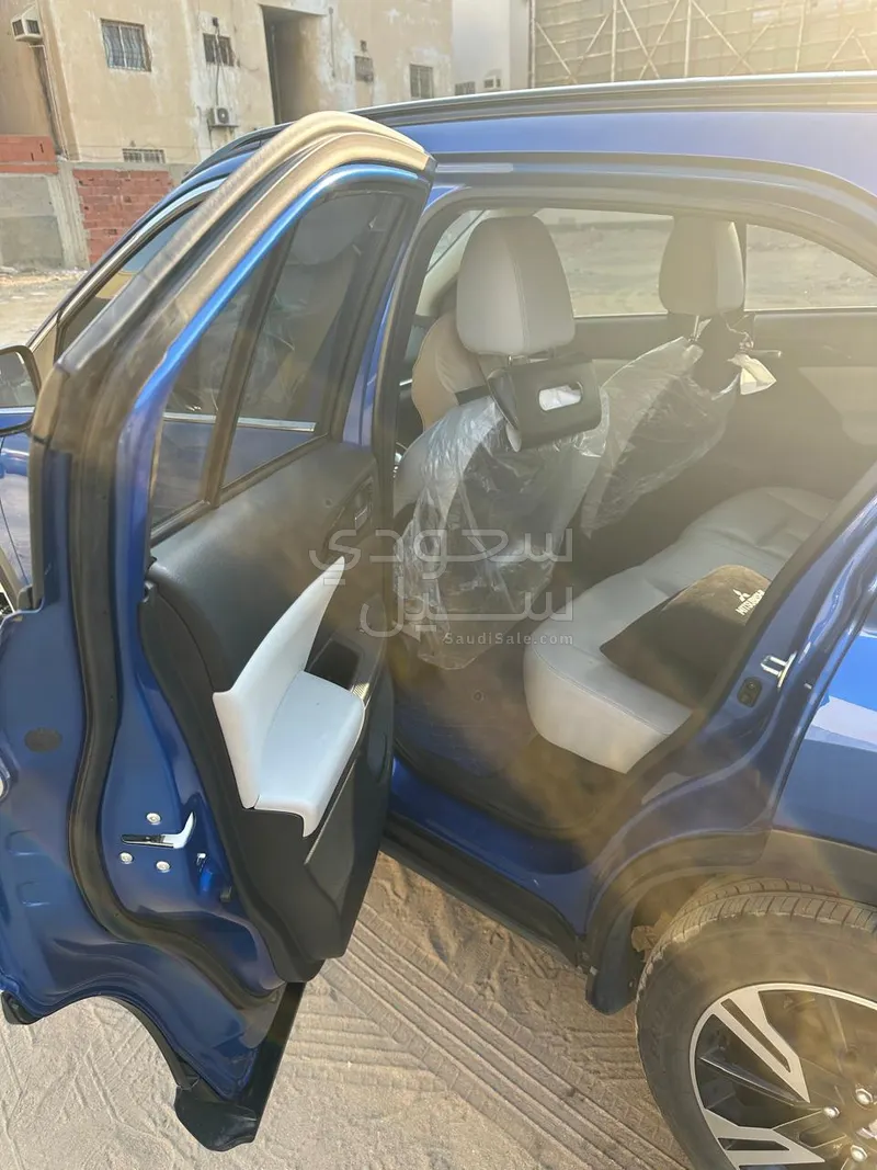 2024 متسوبيشي اكليبس كروس