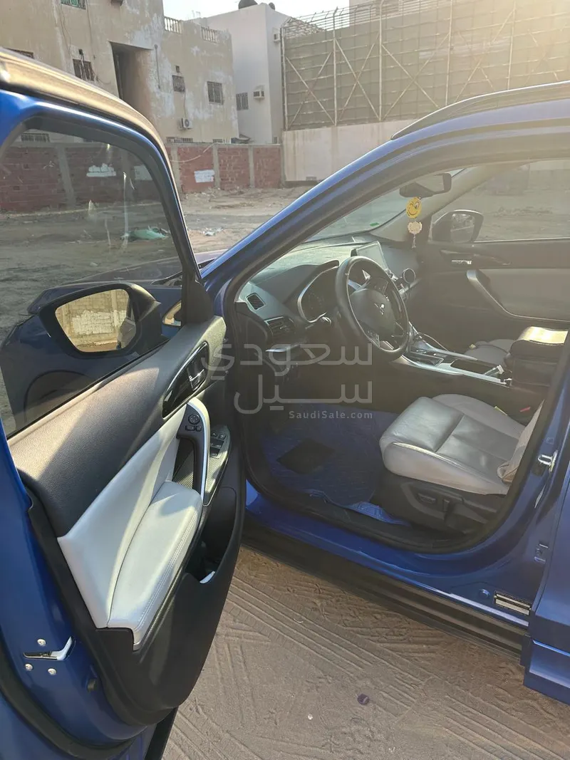 2024 متسوبيشي اكليبس كروس