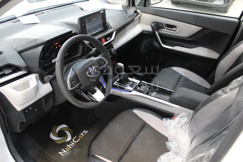 2025 تويوتا فيلوز