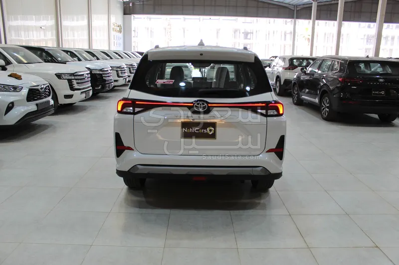 2025 تويوتا فيلوز