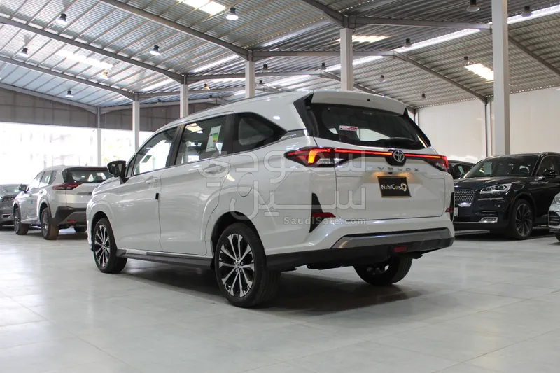 2025 تويوتا فيلوز