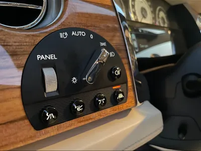 2015 رولز رويس رييث بلاك بادج