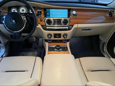 2015 رولز رويس رييث بلاك بادج