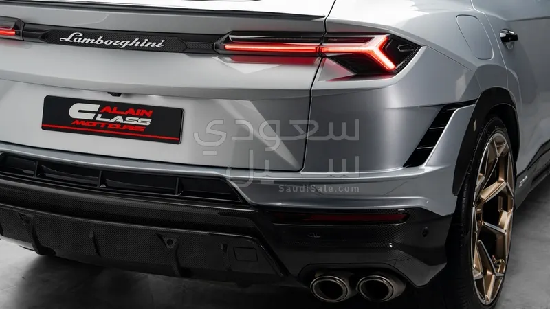 2023 لمبرجيني اوروس بيرفورمانتي