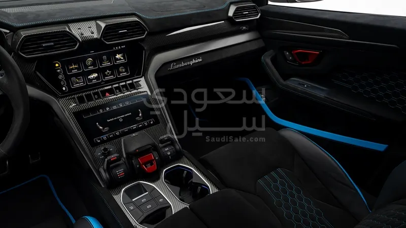 2023 لمبرجيني اوروس بيرفورمانتي