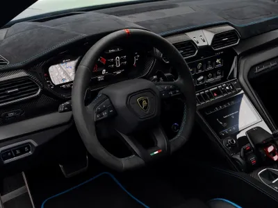 2023 لمبرجيني اوروس بيرفورمانتي