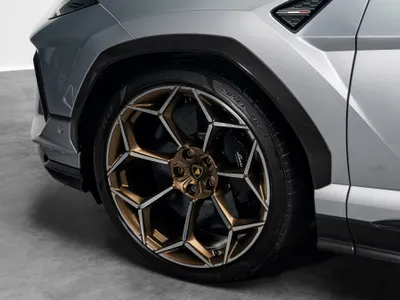 2023 لمبرجيني اوروس بيرفورمانتي