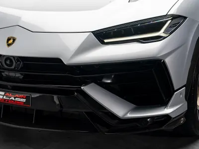 2023 لمبرجيني اوروس بيرفورمانتي