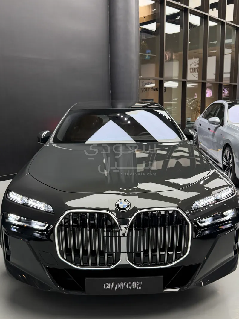 2026 بي ام دبليو الفئة السابعة 735أي