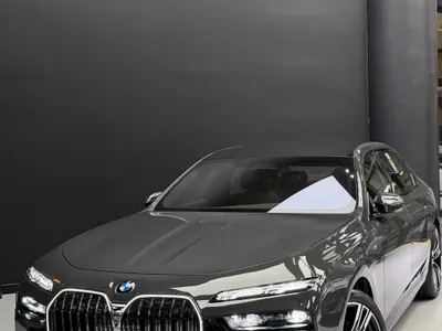 2026 بي ام دبليو الفئة السابعة 735أي