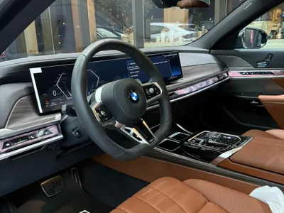 2026 بي ام دبليو الفئة السابعة 735أي