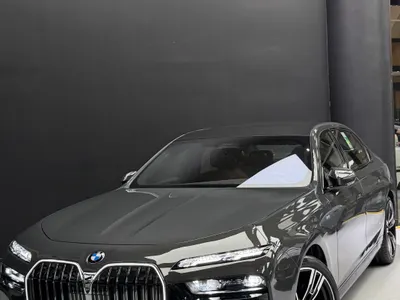 2026 بي ام دبليو الفئة السابعة 735أي