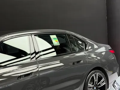 2026 بي ام دبليو الفئة السابعة 735أي