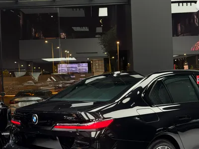 2025 بي ام دبليو الفئة السابعة 735أي