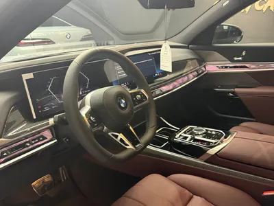 2025 بي ام دبليو الفئة السابعة 735أي