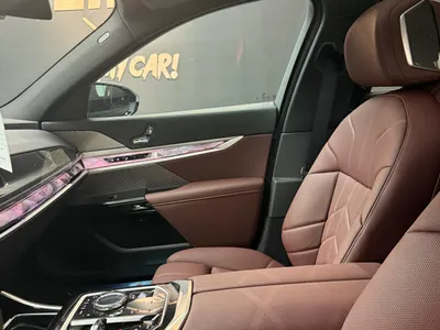 2025 بي ام دبليو الفئة السابعة 735أي