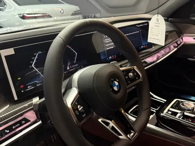 2025 بي ام دبليو الفئة السابعة 735أي