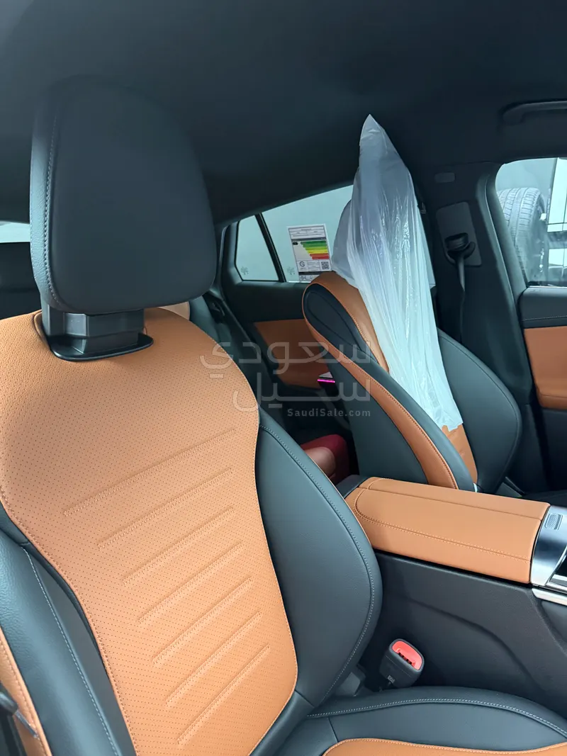 2026 مرسيدس - بنز جي إل سي 200 اي ام جي