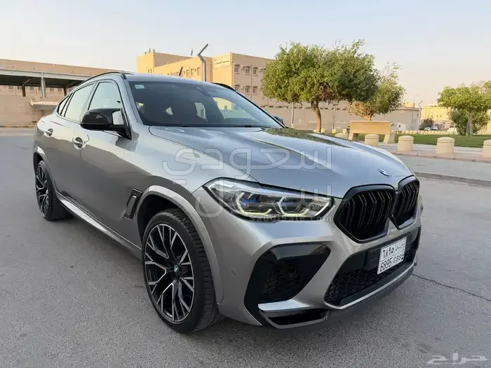 2021 بي ام دبليو الفئة اكس 6 إم