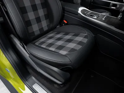 2025 مرسيدس - بنز جي 500