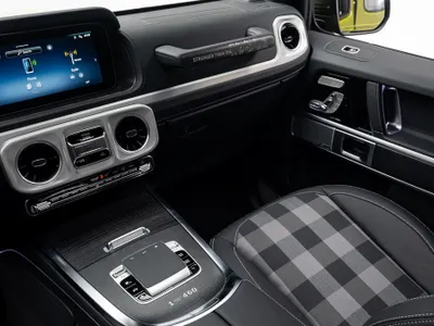 2025 مرسيدس - بنز جي 500