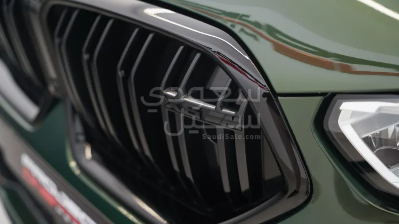 2022 بي ام دبليو الفئة اكس 6 إم كومبيتيشن