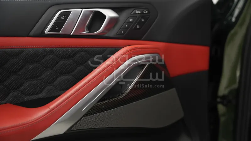 2022 بي ام دبليو الفئة اكس 6 إم كومبيتيشن