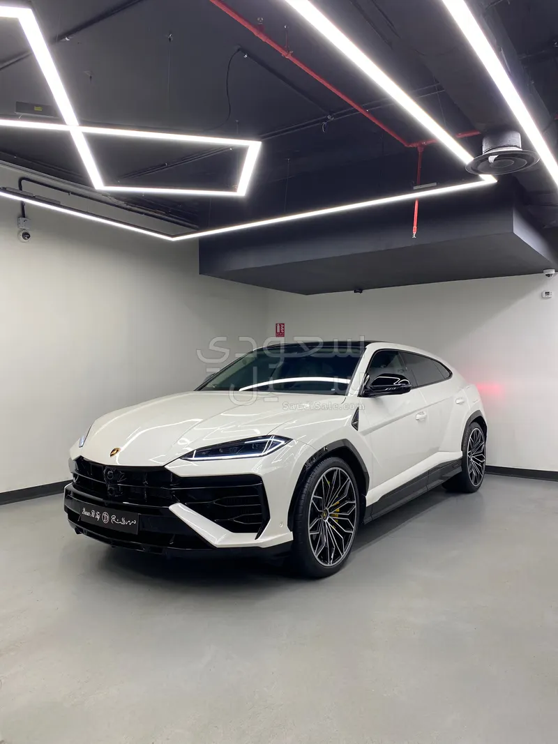 2025 لمبرجيني اوروس