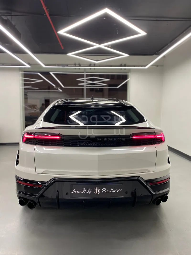 2025 لمبرجيني اوروس