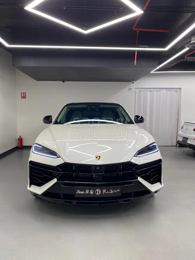 2025 لمبرجيني اوروس