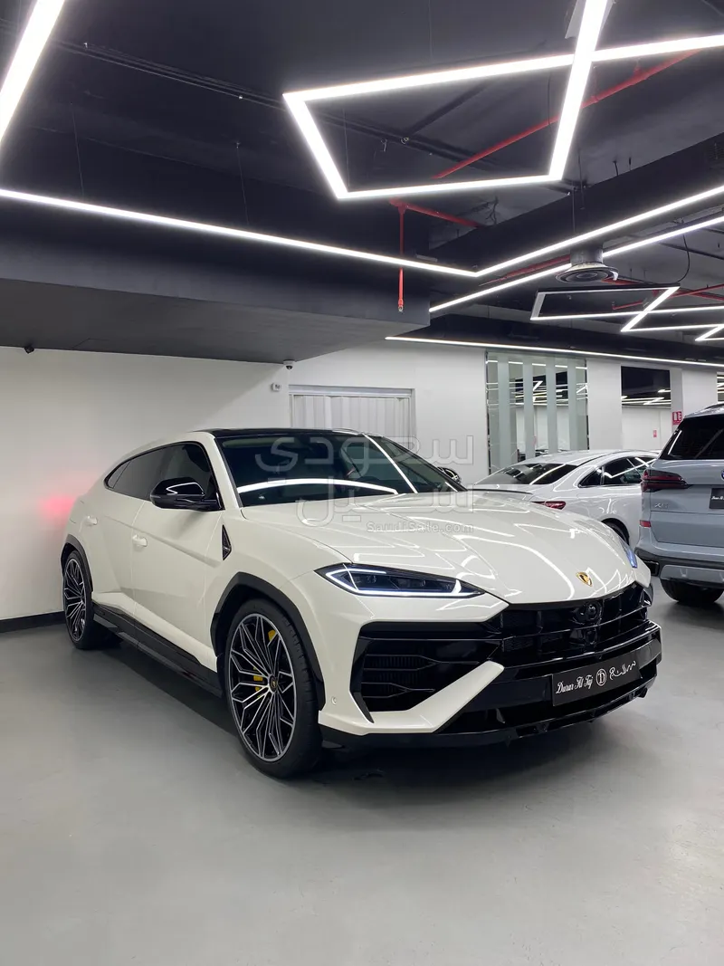 2025 لمبرجيني اوروس