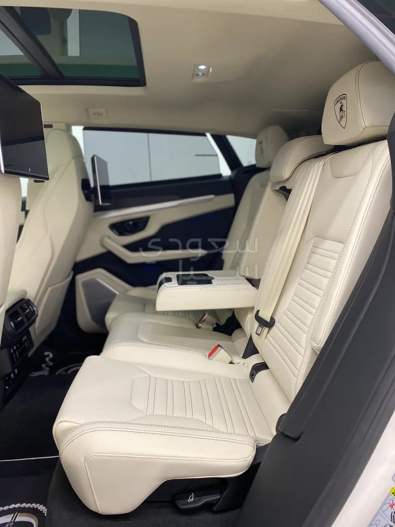 2025 لمبرجيني اوروس