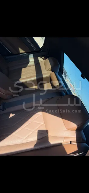 2019 كرايسلر 300 سي اكزكتيف