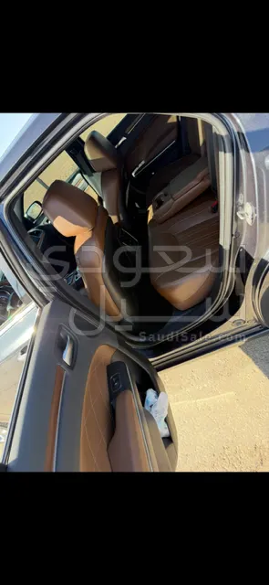 2019 كرايسلر 300 سي اكزكتيف