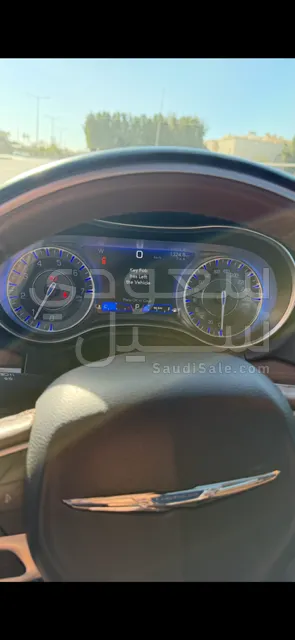 2019 كرايسلر 300 سي اكزكتيف