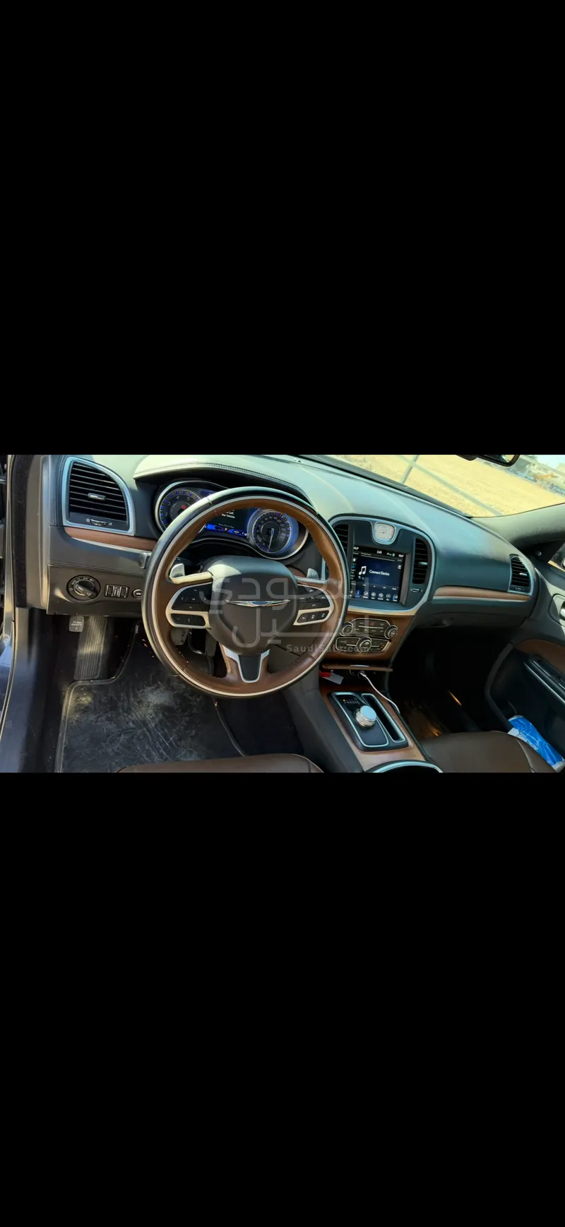 2019 كرايسلر 300 سي اكزكتيف