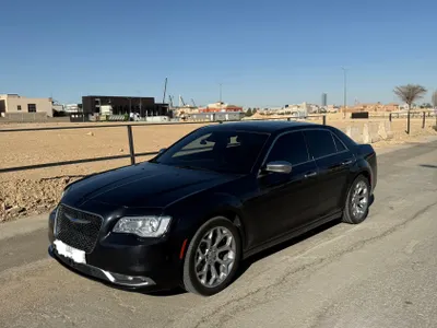 2019 كرايسلر 300 سي اكزكتيف
